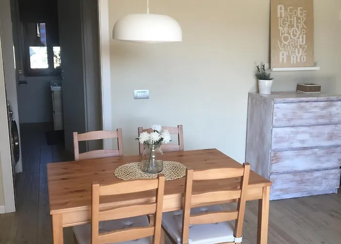 アパート Tiraboschi