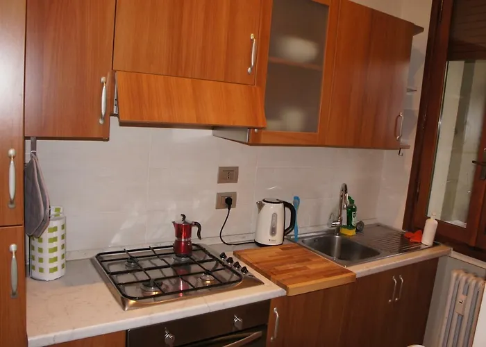 アパート Tiraboschi